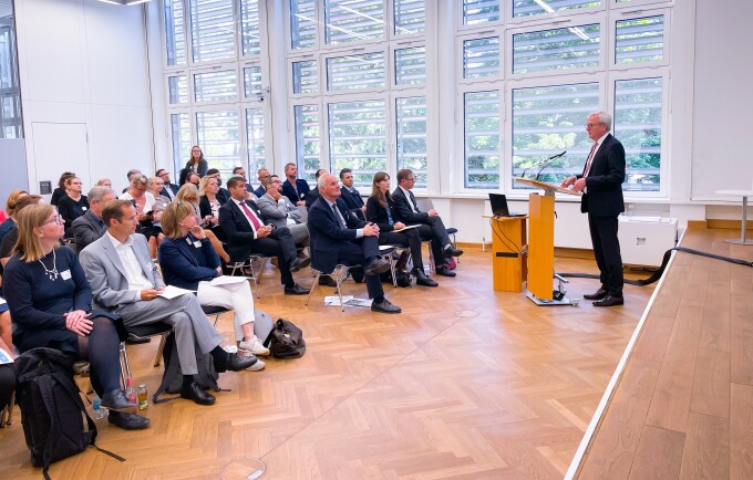 Podiumsvortrag bei der Bekanntgabe-Veranstaltung 2023